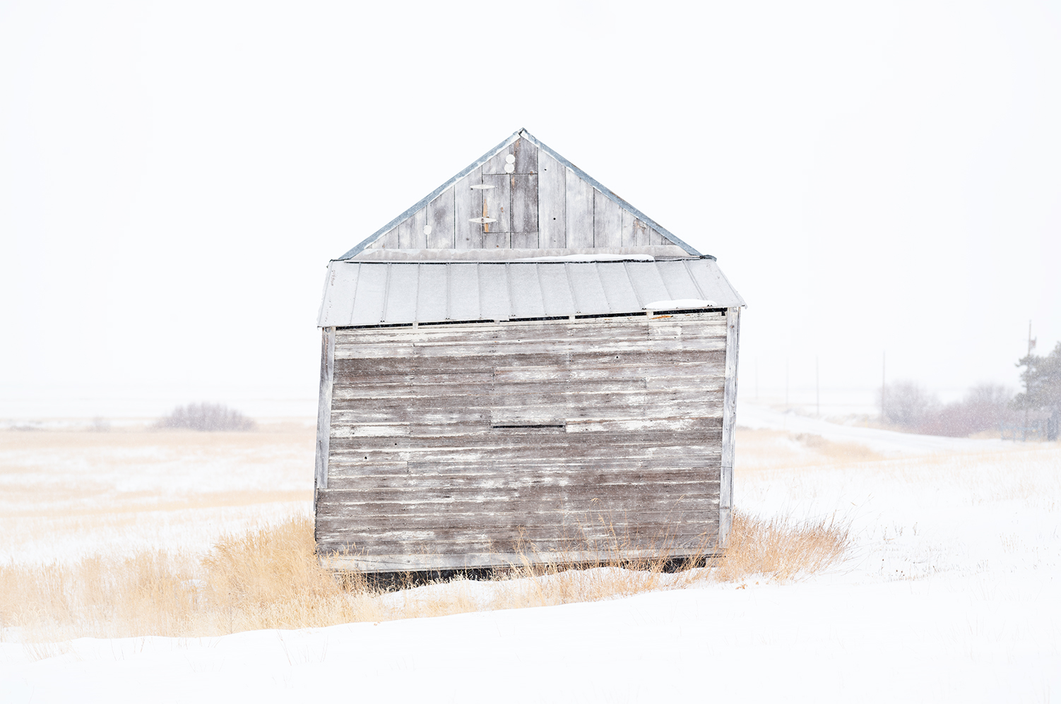 web_FINAL_Flattened_L1003725_Small_White_barn_I-copy_new
